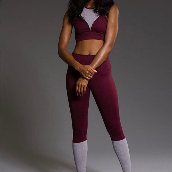 Onzie 2pc. Set High Neck Sports bra and Street leggings burgundy Gray Size S/M - Picture 2 of 12